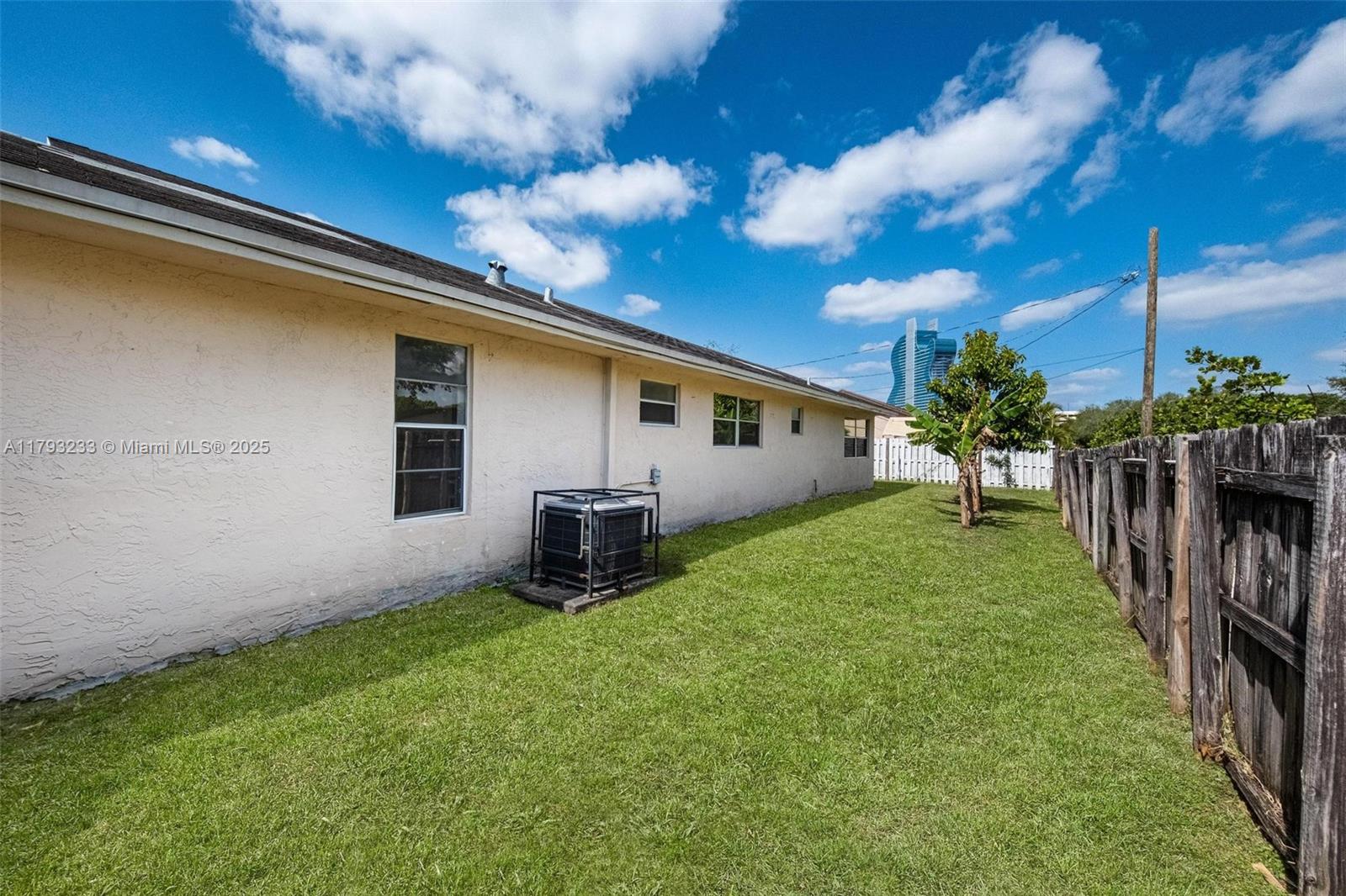 5411 SW 43rd Ter, Dania Beach, Florida image 42
