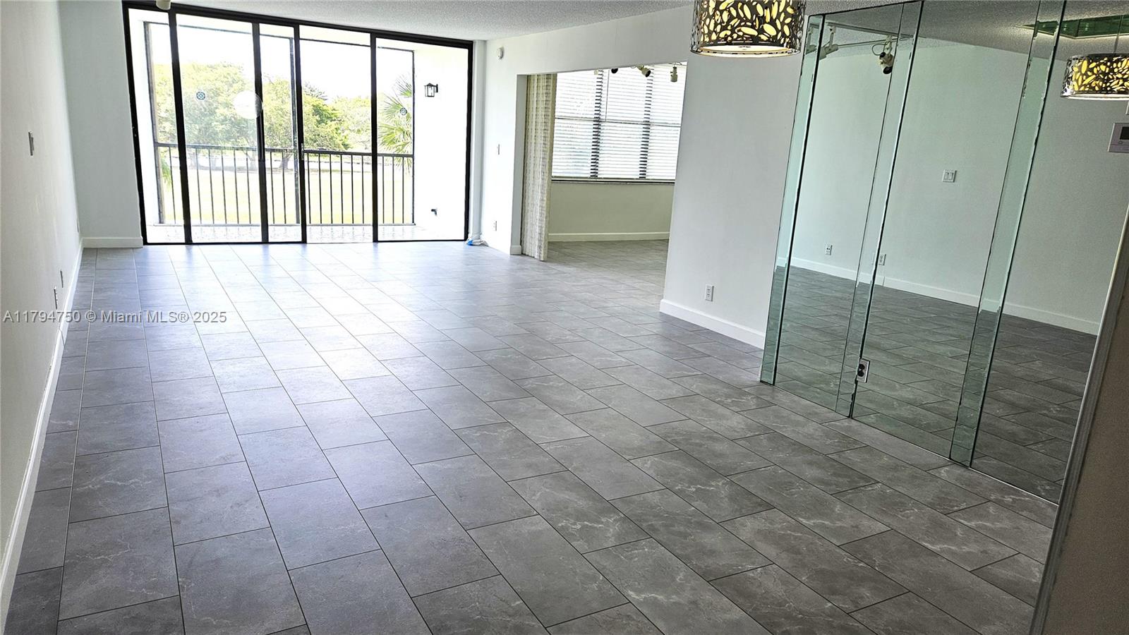 16300 Golf Club Rd #315, Weston, Florida image 3