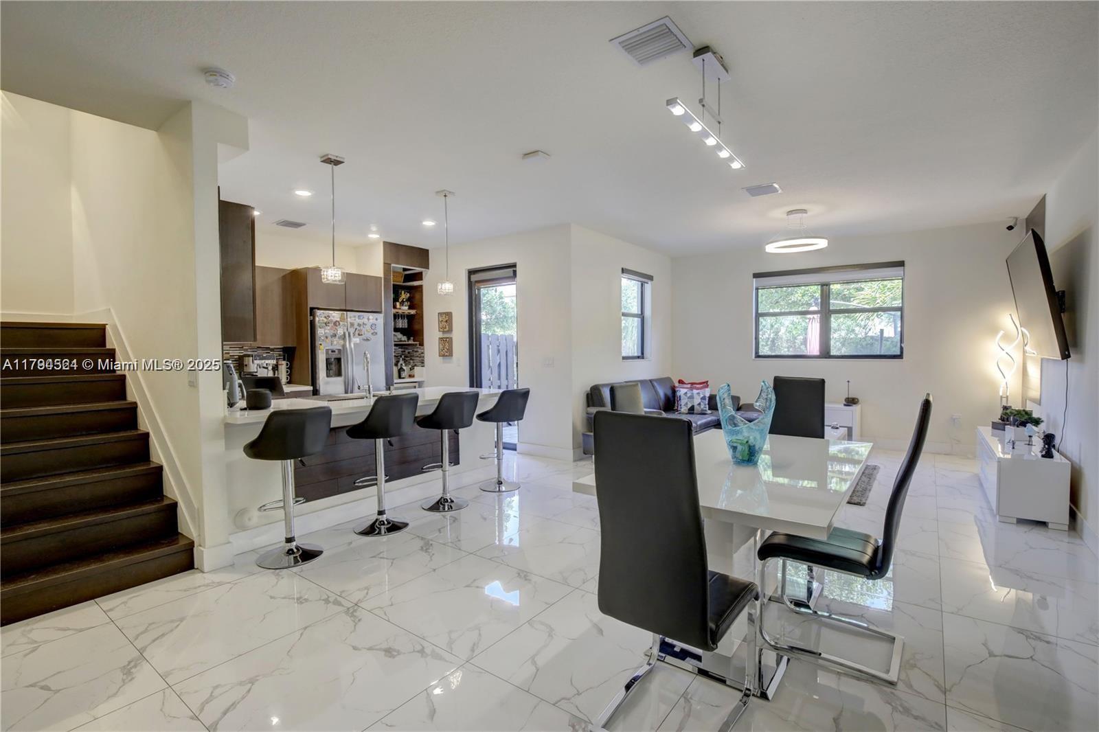 Property photo # 2