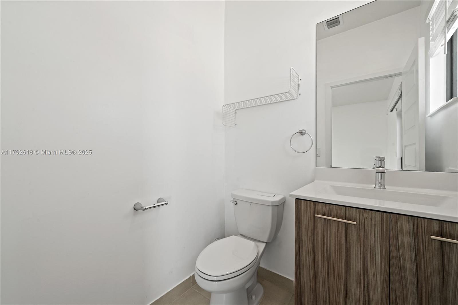 4755 NW 83rd Path, Doral, Florida image 27