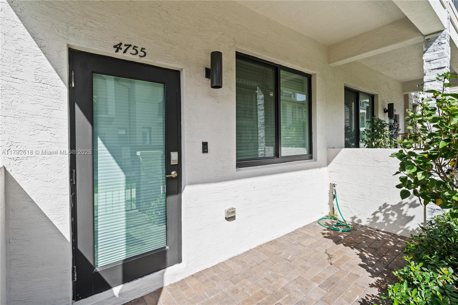4755 NW 83rd Path, Doral, Florida image 4