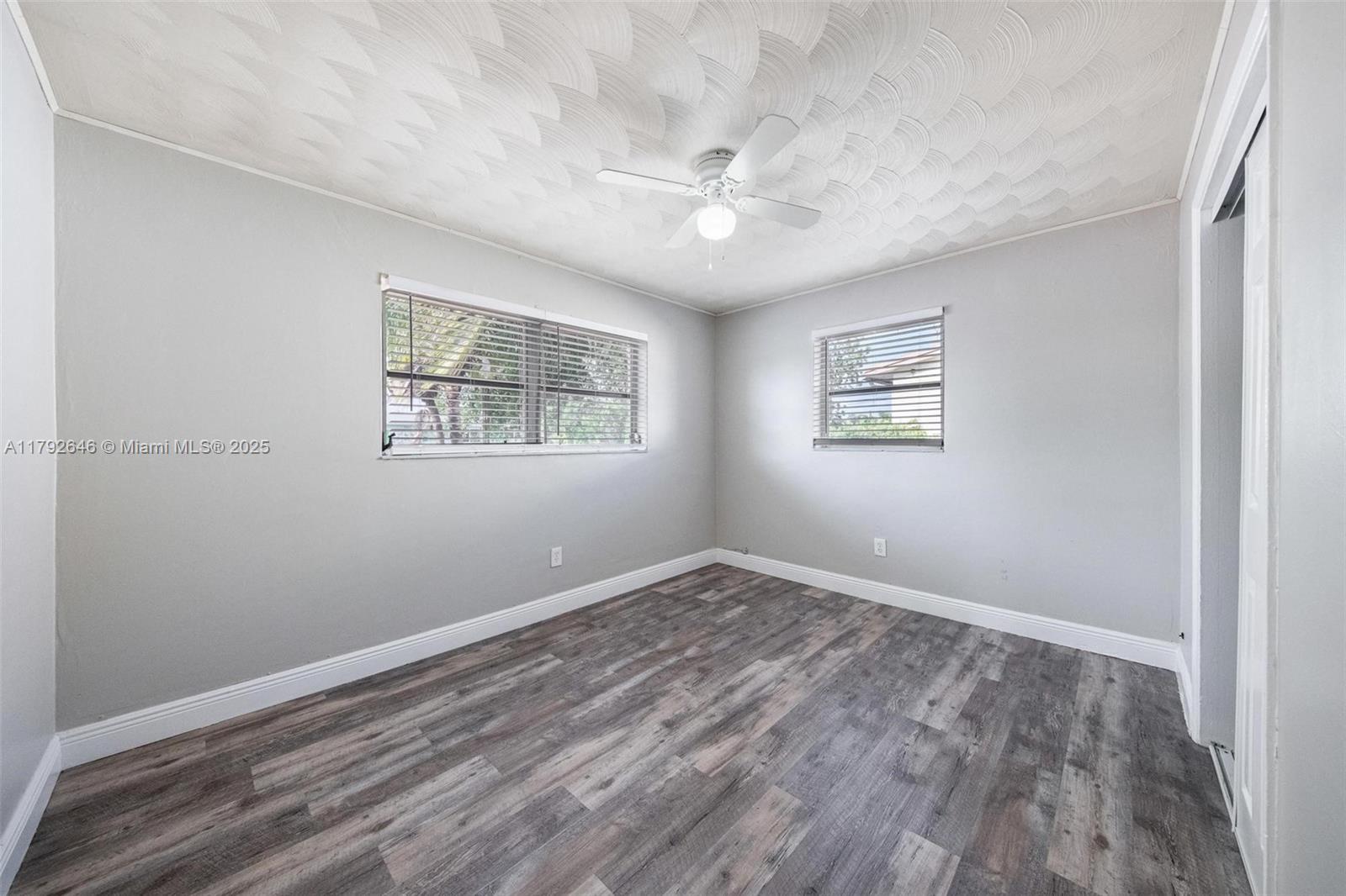 Listing Photo 23