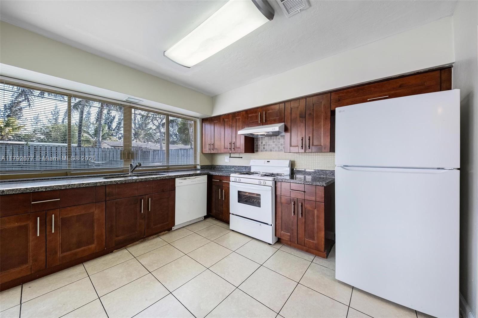 6620 NW 21st Ct, Sunrise, Florida image 13