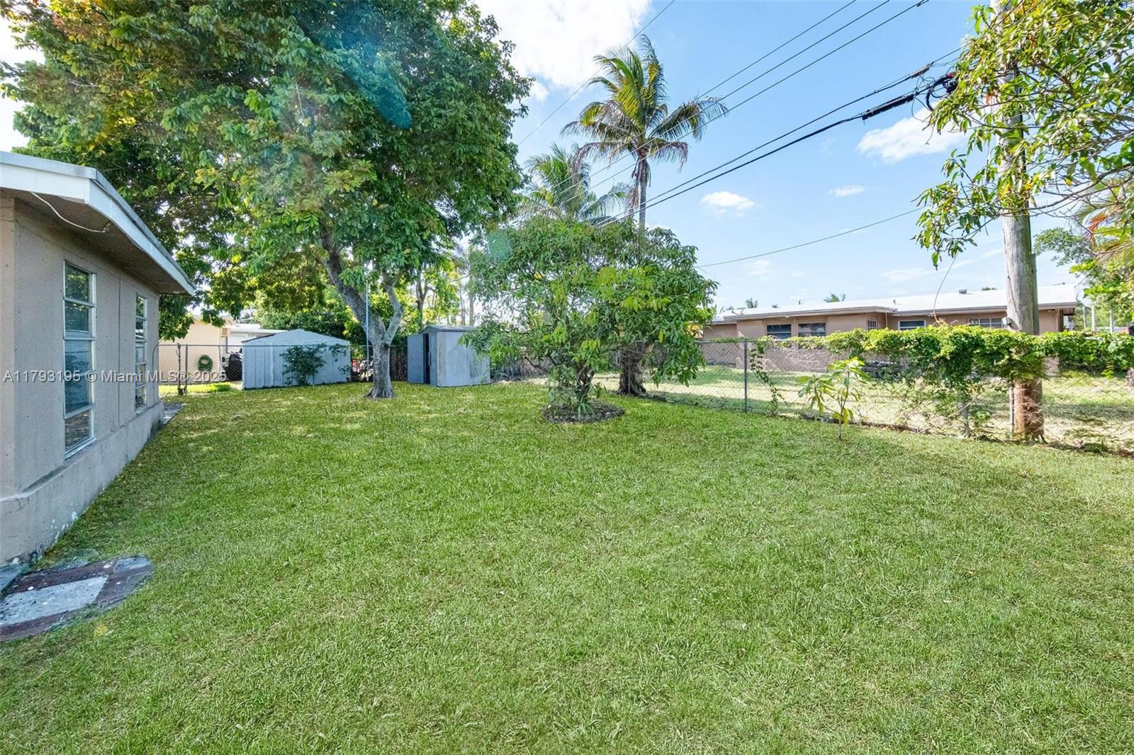 6421 NW 24th Pl, Sunrise, Florida image 12