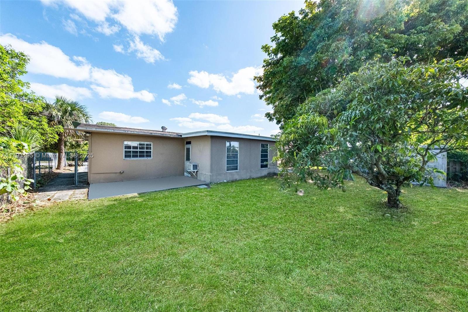 6421 NW 24th Pl, Sunrise, Florida image 13