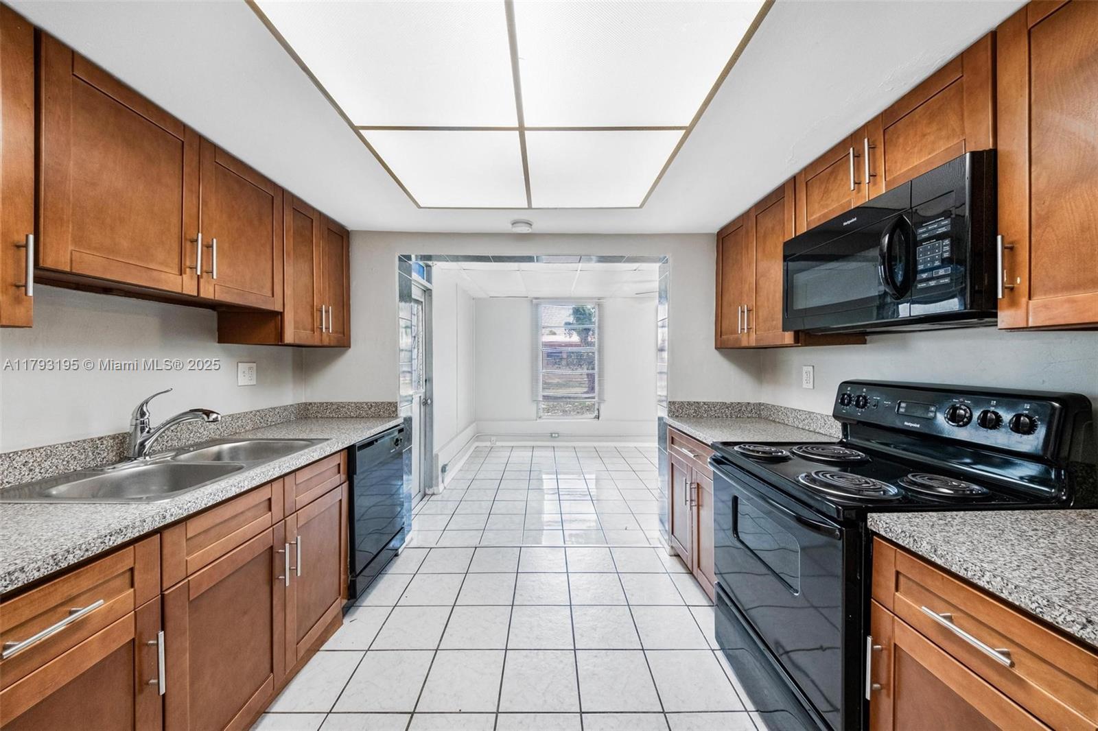 6421 NW 24th Pl, Sunrise, Florida image 27