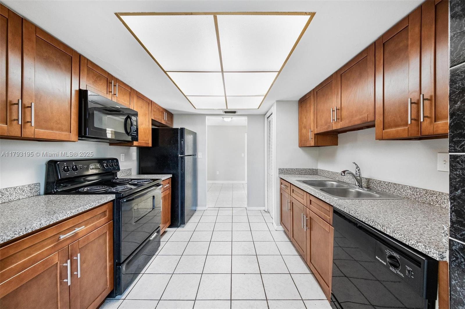 6421 NW 24th Pl, Sunrise, Florida image 28