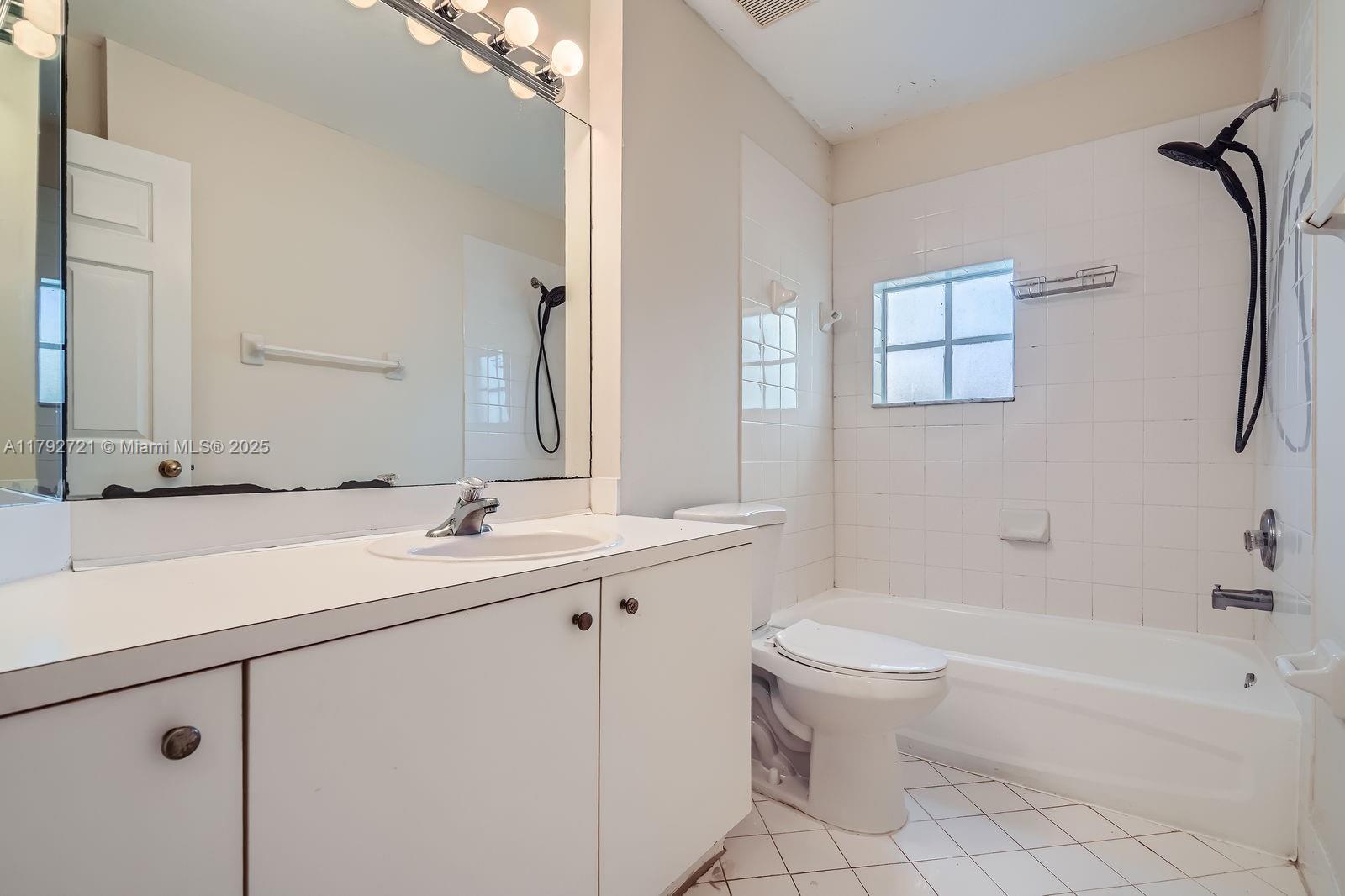 8857 SW 222nd Ter, Cutler Bay, Florida image 21