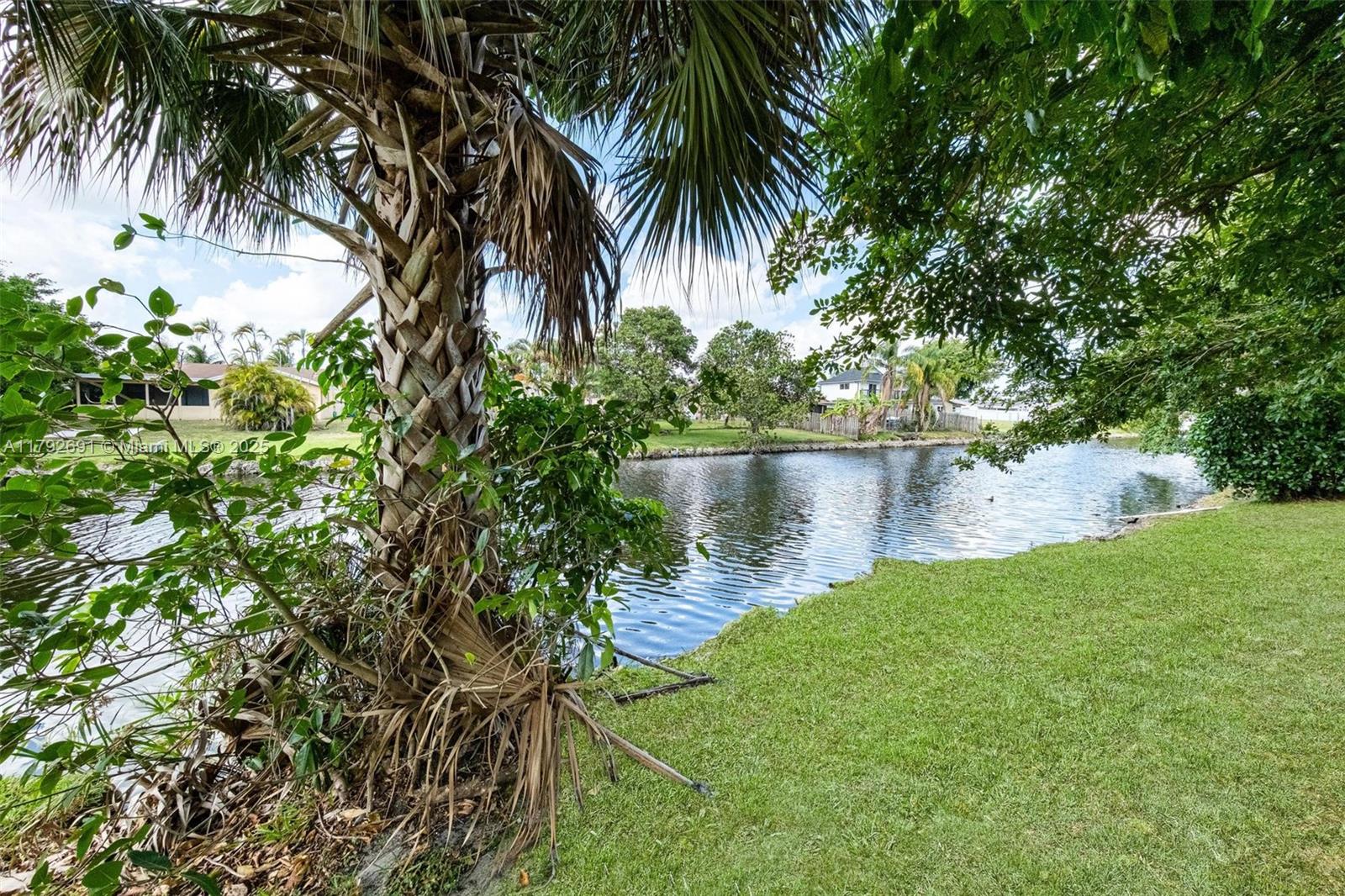 7717 SW 9th St, North Lauderdale, Florida image 27