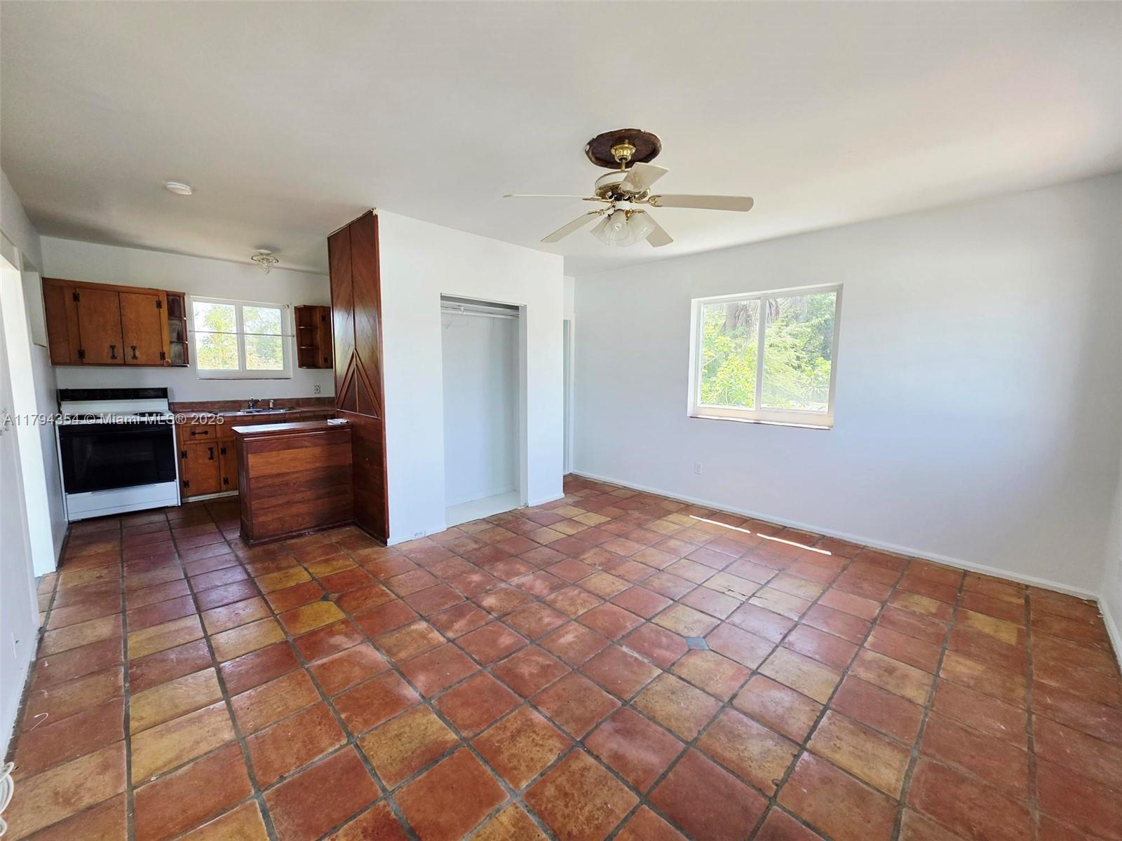 Property photo # 6
