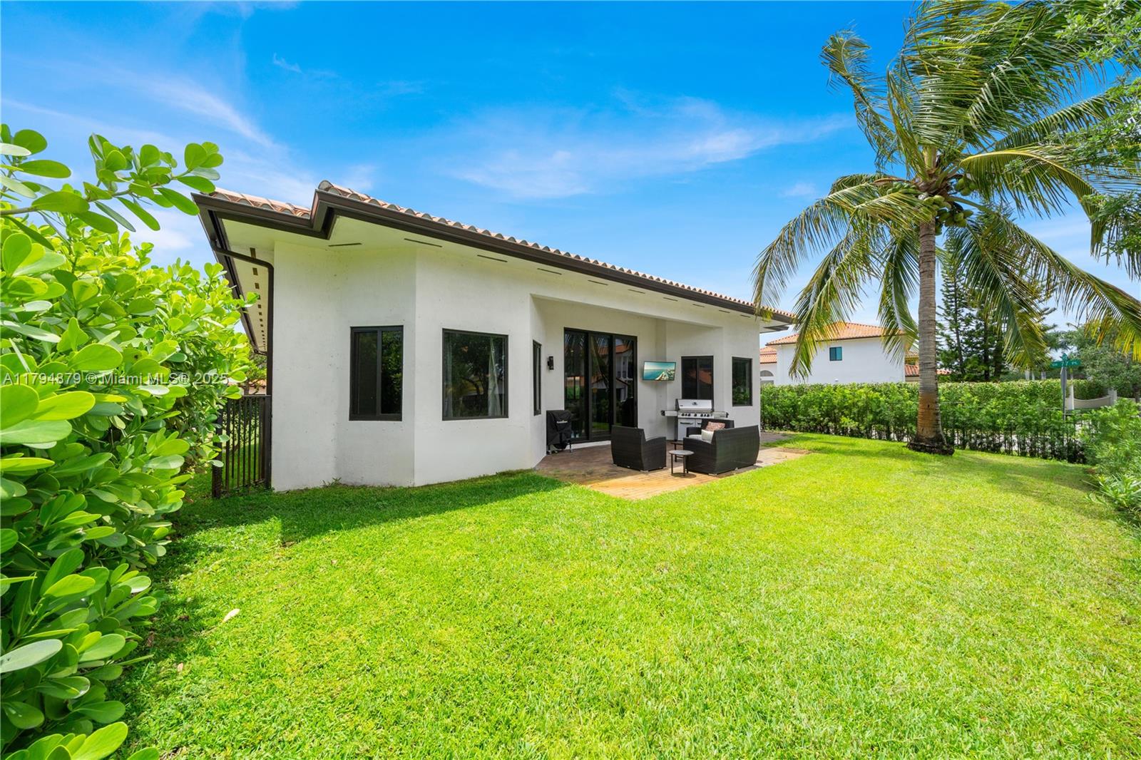7745 SW 188th Ter, Cutler Bay, Florida image 2