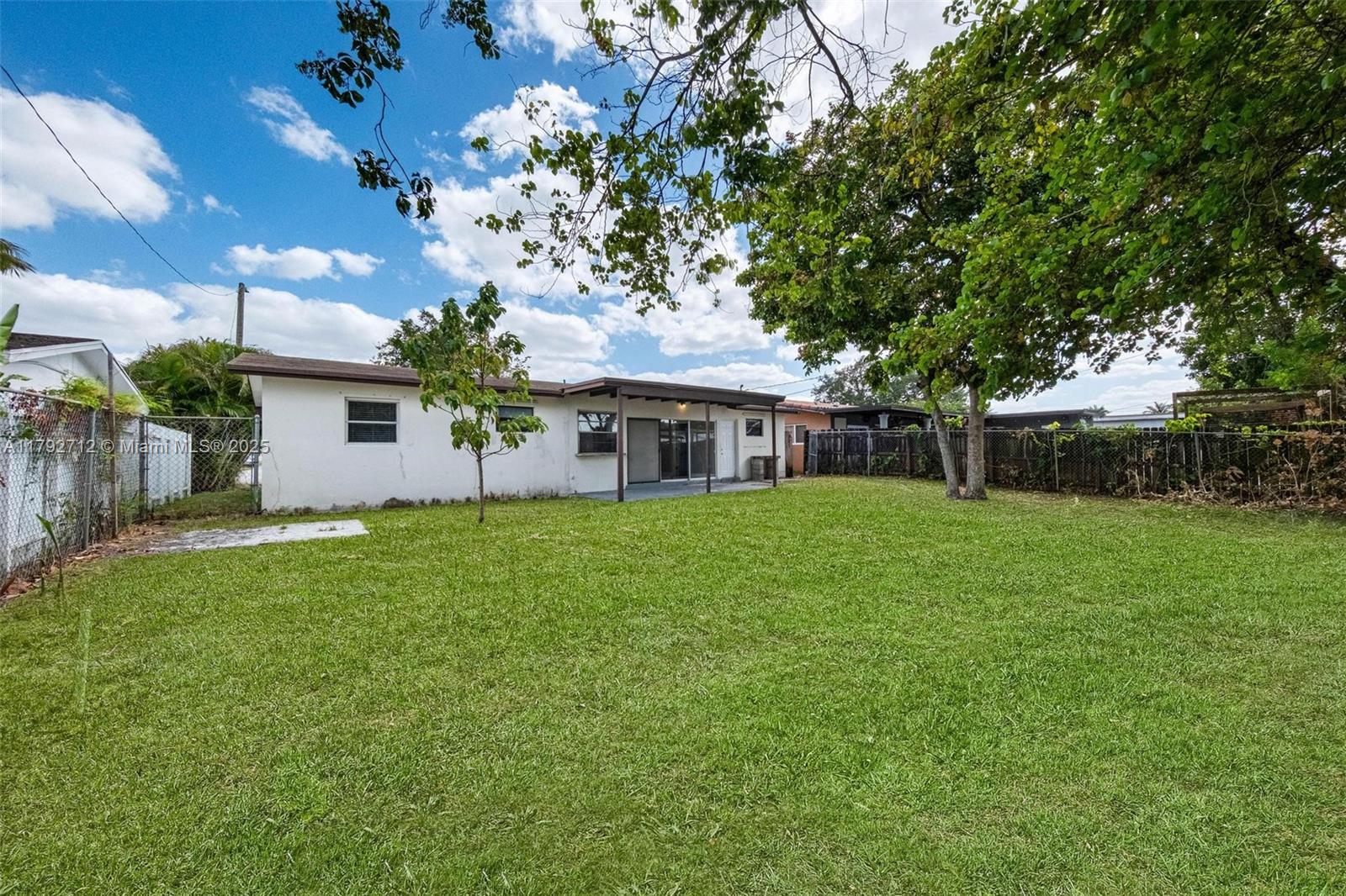 Listing Photo 10