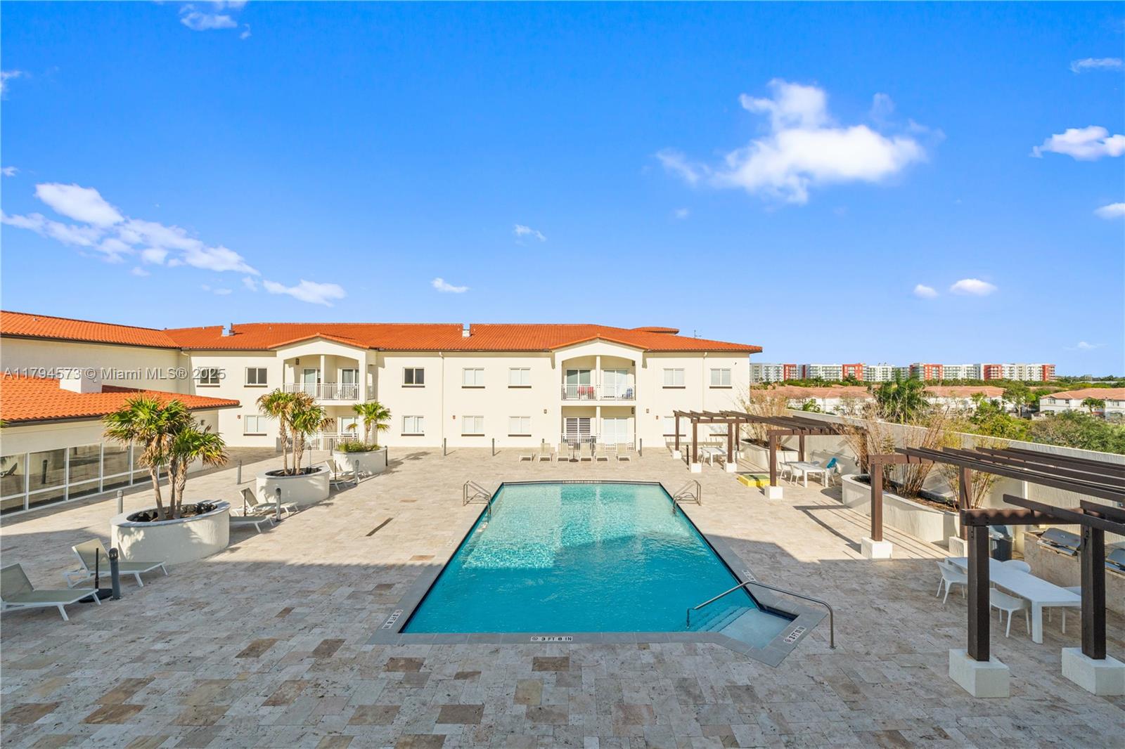 10950 NW 82nd St #415, Doral, Florida image 31