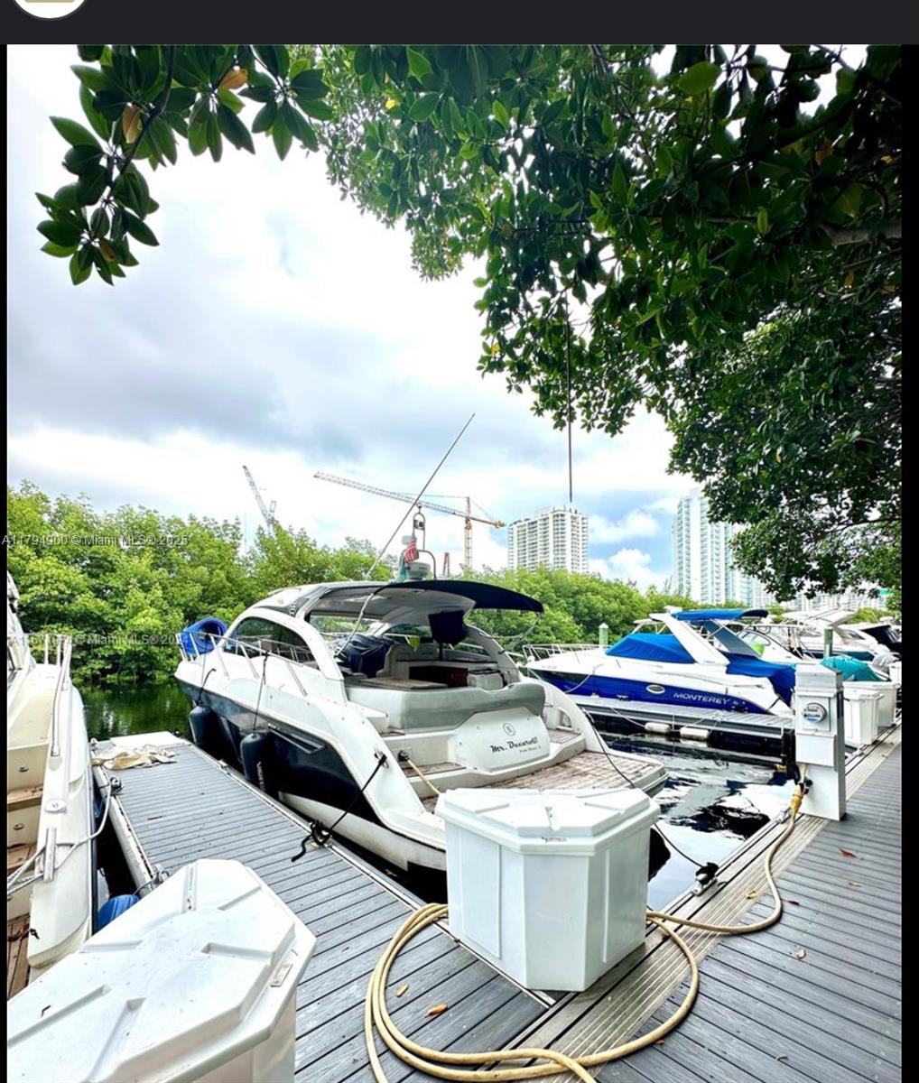 3500 Mystic Pointe Drive #2108, Aventura, Florida image 28