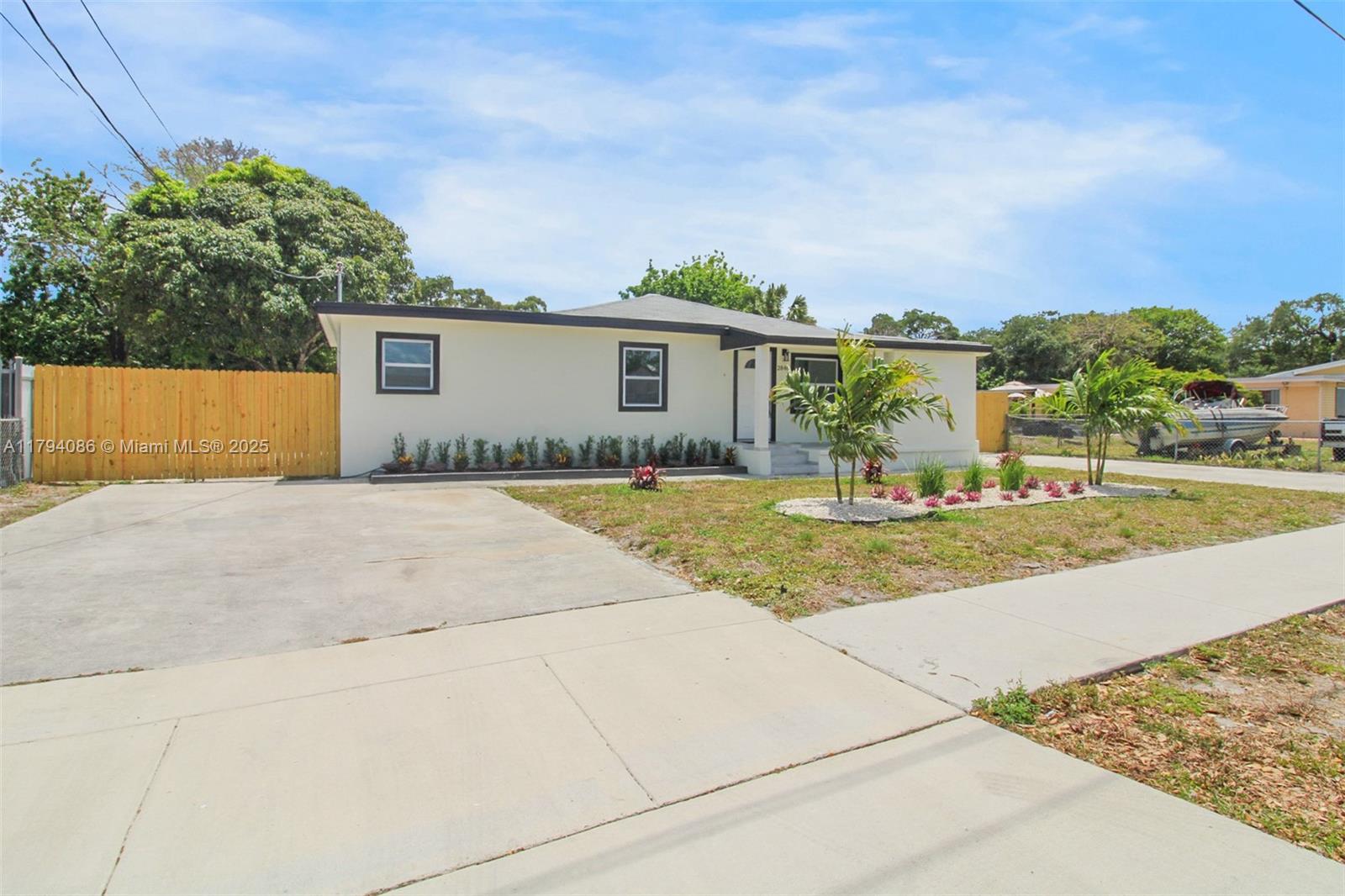 2840 NW 171st St, Miami Gardens, Florida image 4
