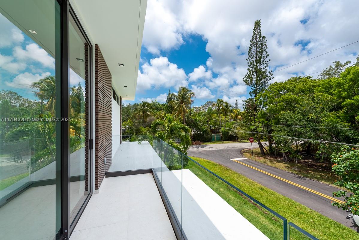 5909 SW 76th St, South Miami, Florida image 32