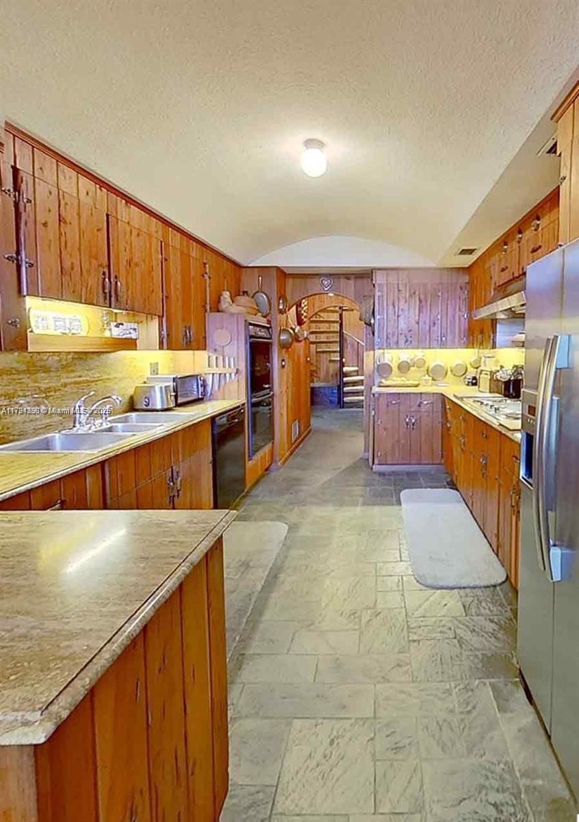 1634 NE 105th St, Miami Shores, Florida image 20