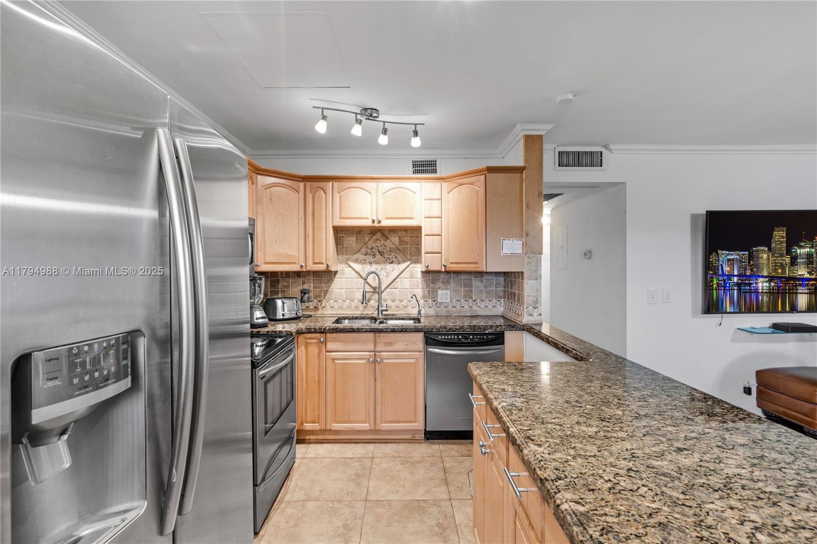 Property photo # 8