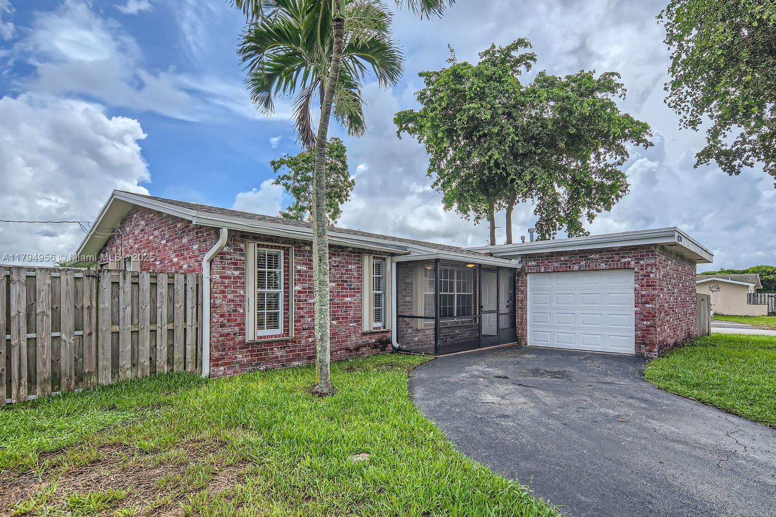 4220 114th Ave, Sunrise, Florida 33323