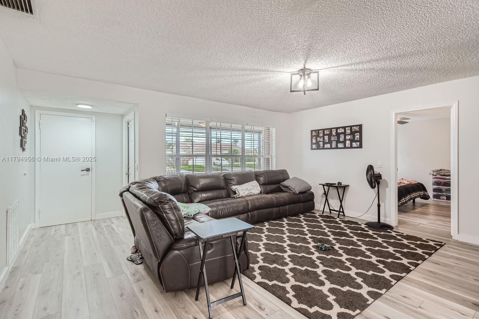 4220 NW 114th Ave, Sunrise, Florida image 2