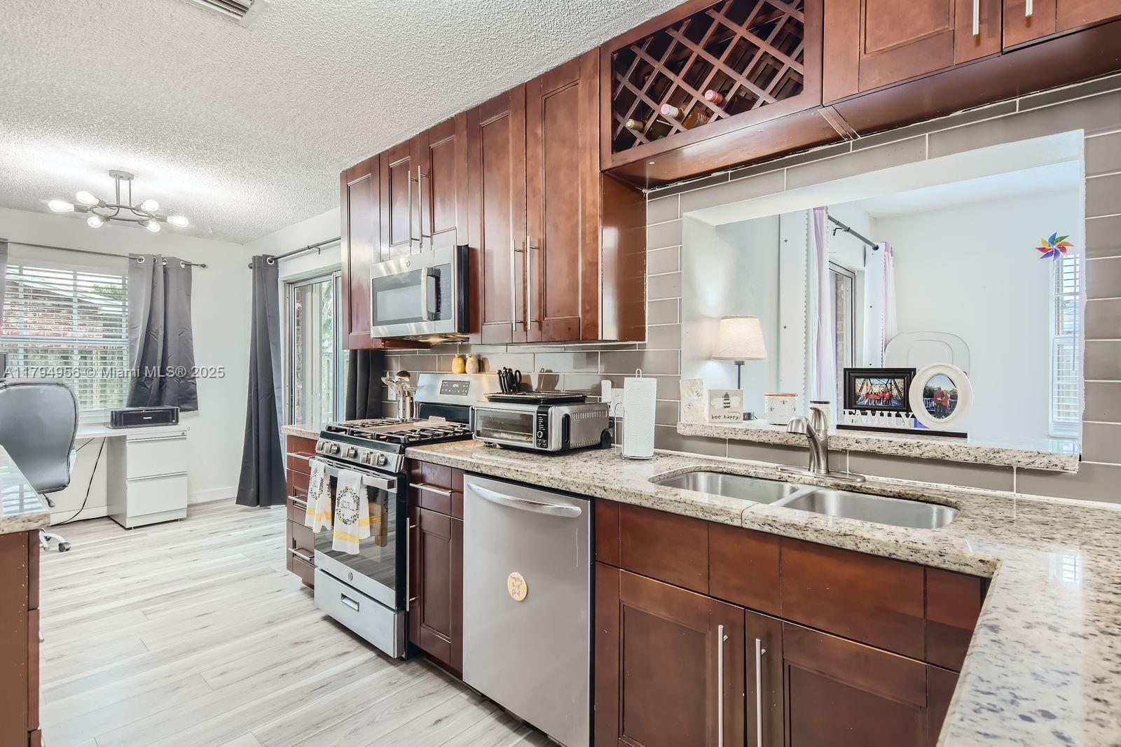 4220 NW 114th Ave, Sunrise, Florida image 5