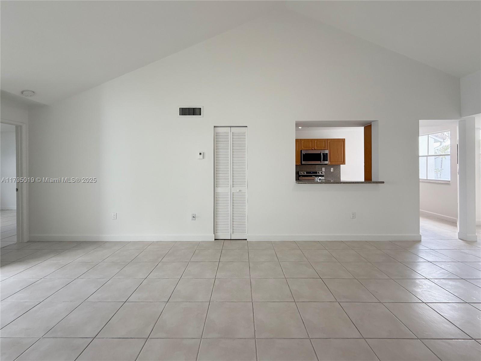 9745 NW 48th Ter #326, Doral, Florida image 10