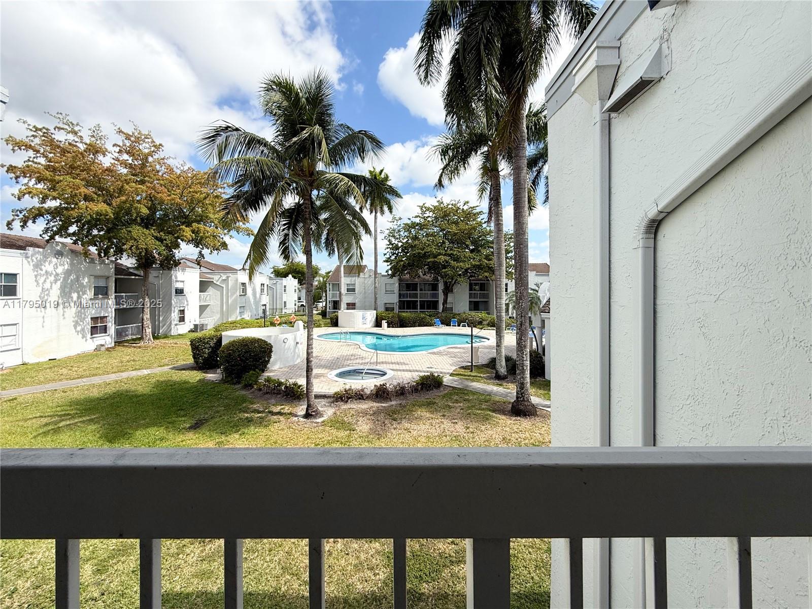 9745 NW 48th Ter #326, Doral, Florida image 14
