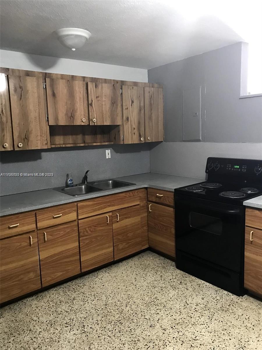 Property photo # 9