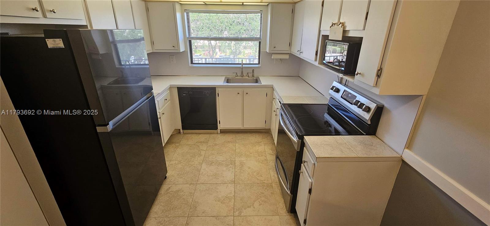 10207 Sunrise Lakes Blvd #307, Sunrise, Florida image 7