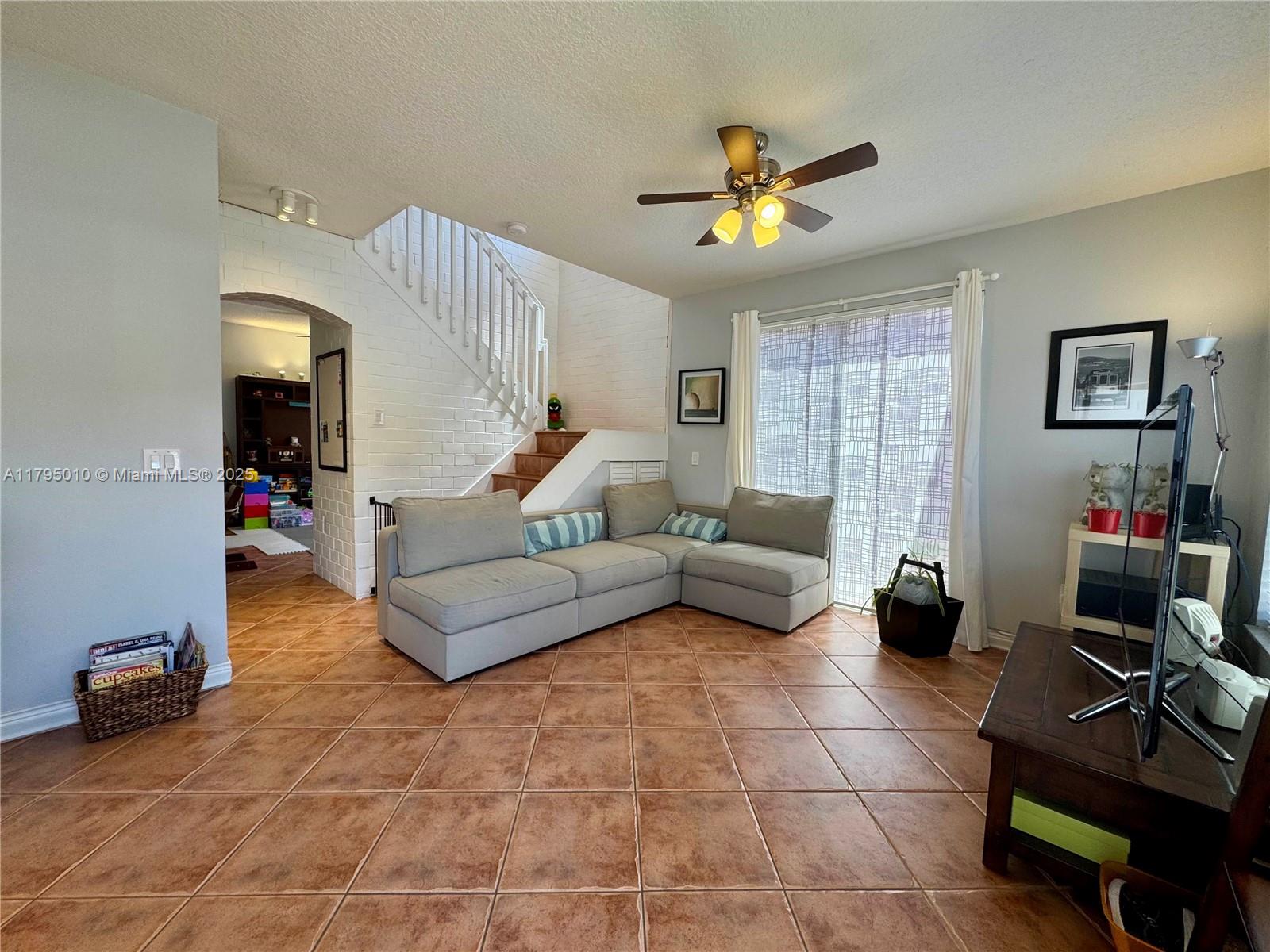 Property photo # 6
