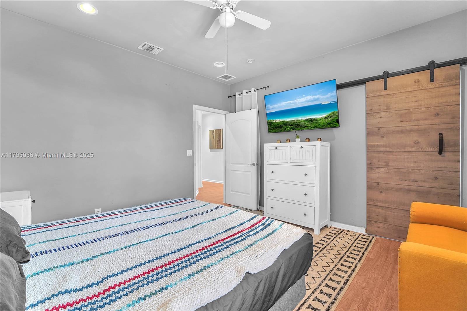 2307 Washington St #5, Hollywood, Florida image 19