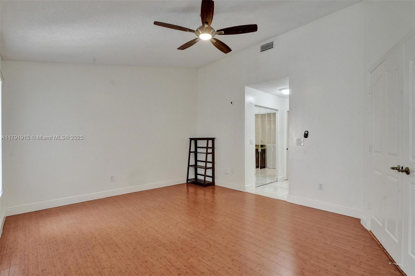9751 Malvern Dr, Tamarac, Florida image 17