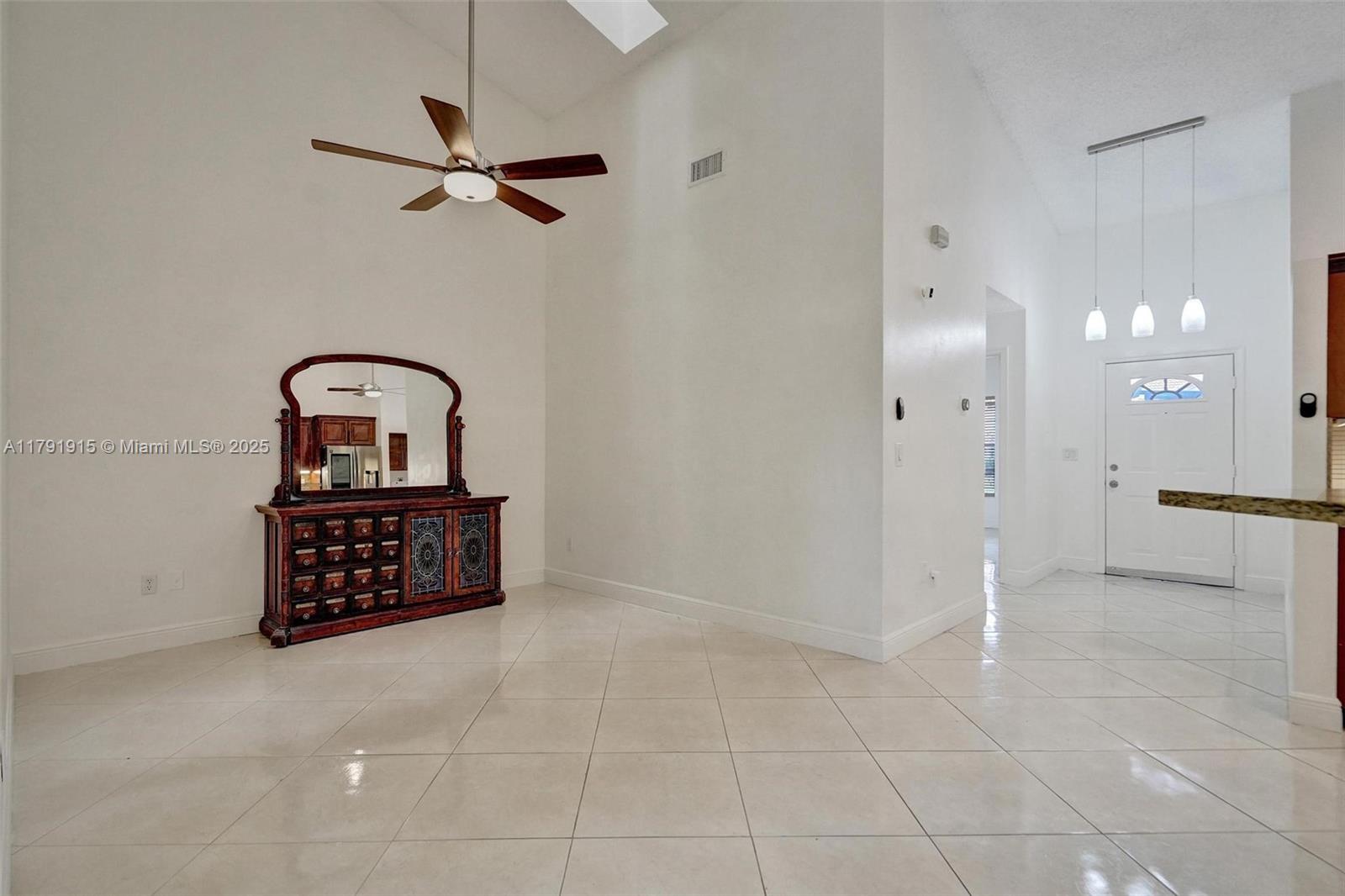 9751 Malvern Dr, Tamarac, Florida image 23