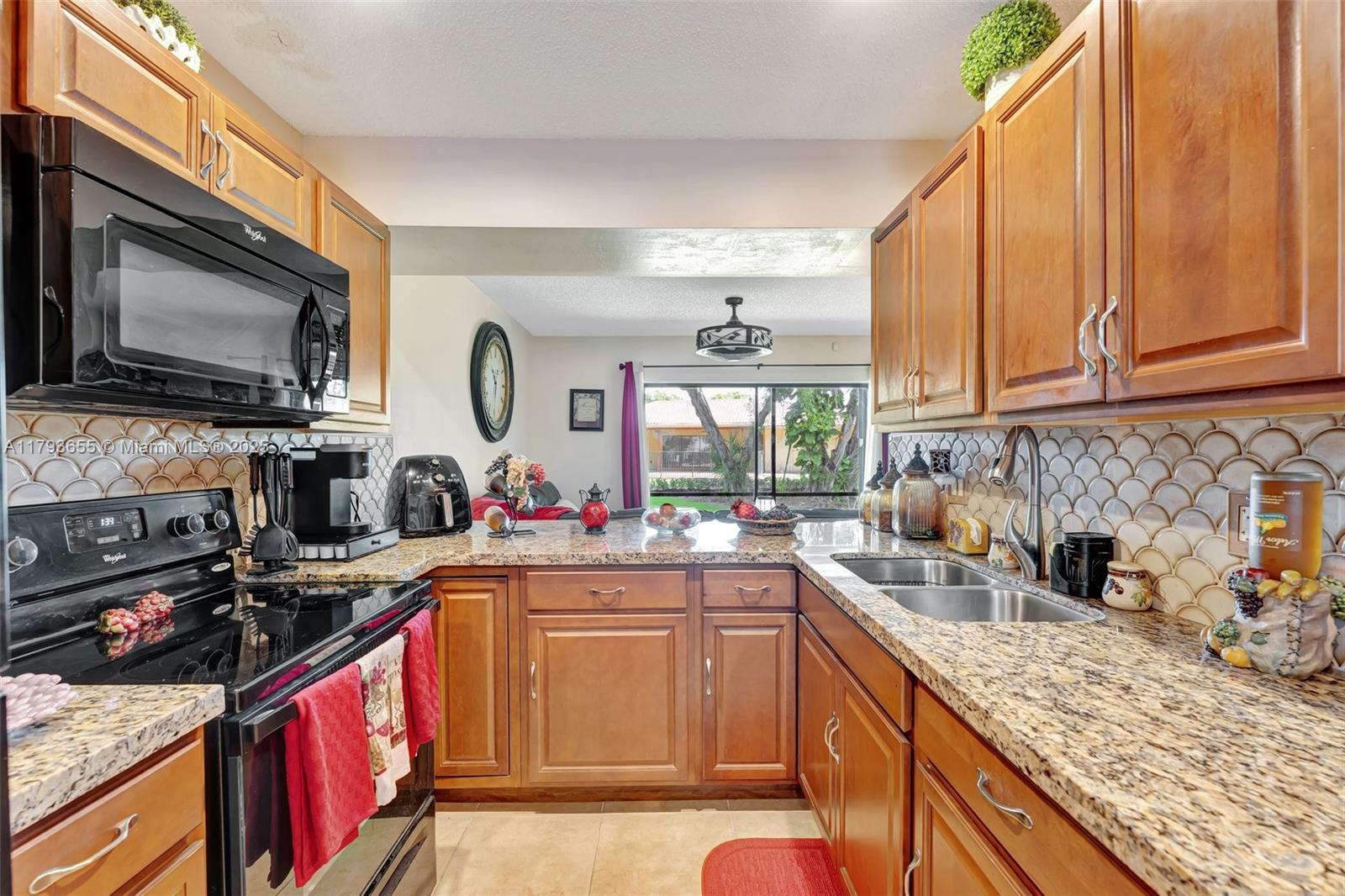 9829 Riverside Dr #42-6, Coral Springs, Florida image 9
