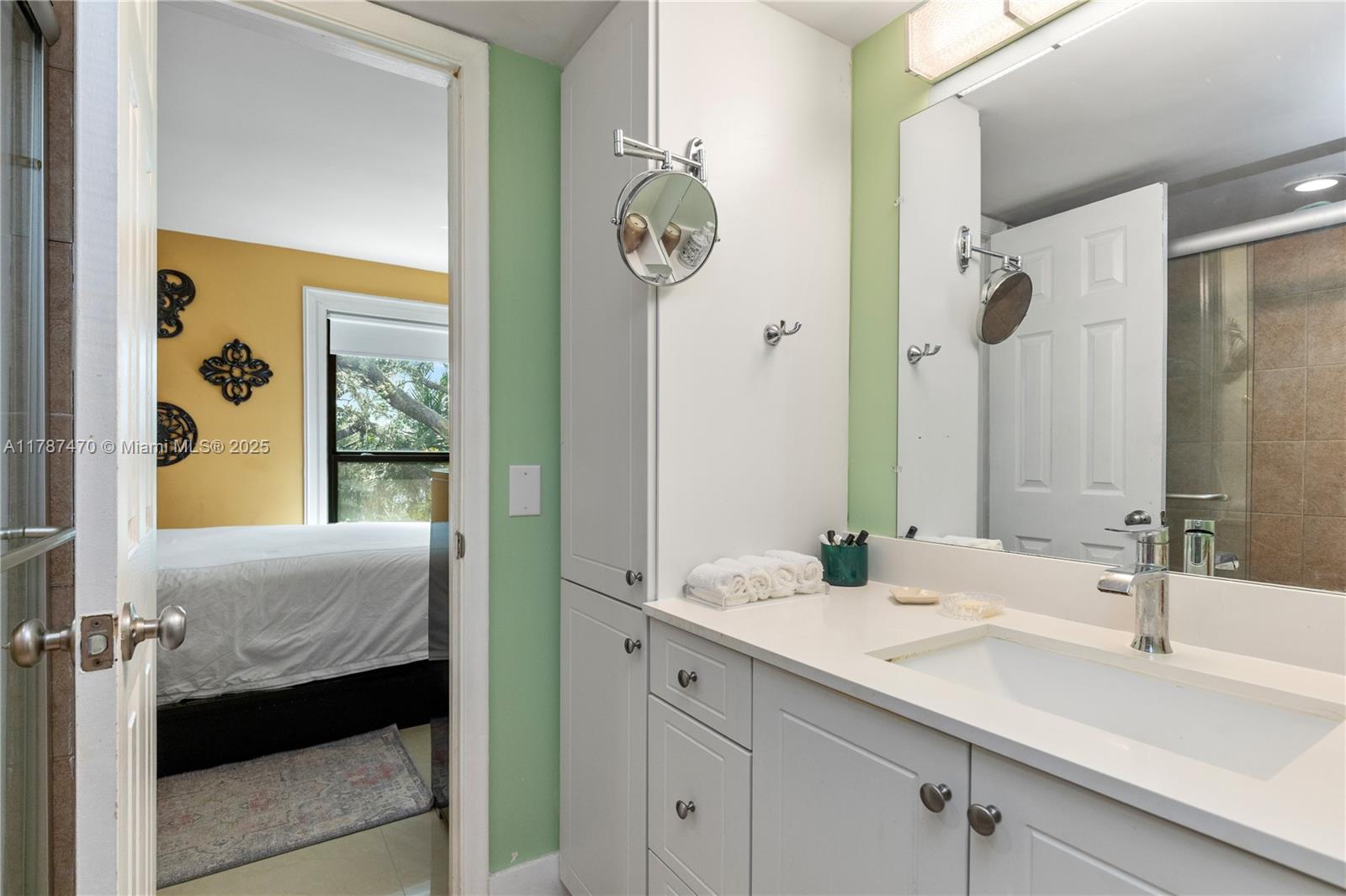8956 Palm Tree Ln #8956, Pembroke Pines, Florida image 22