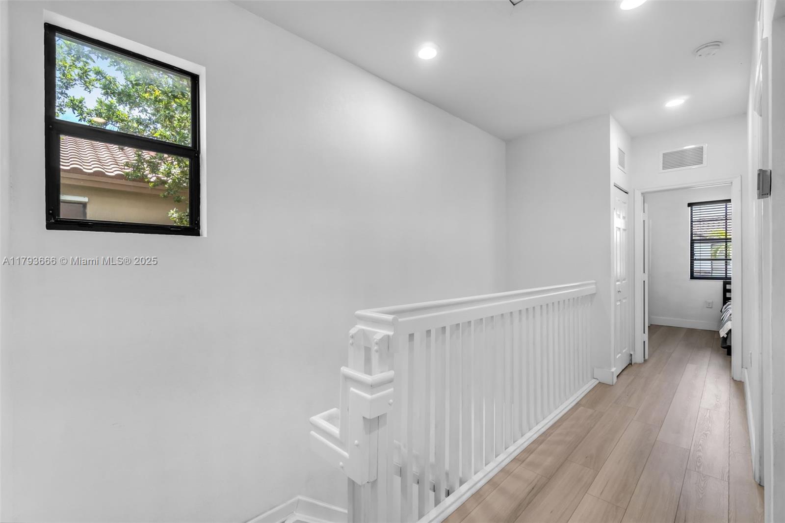 9371 W 33rd Ave, Hialeah, Florida image 20