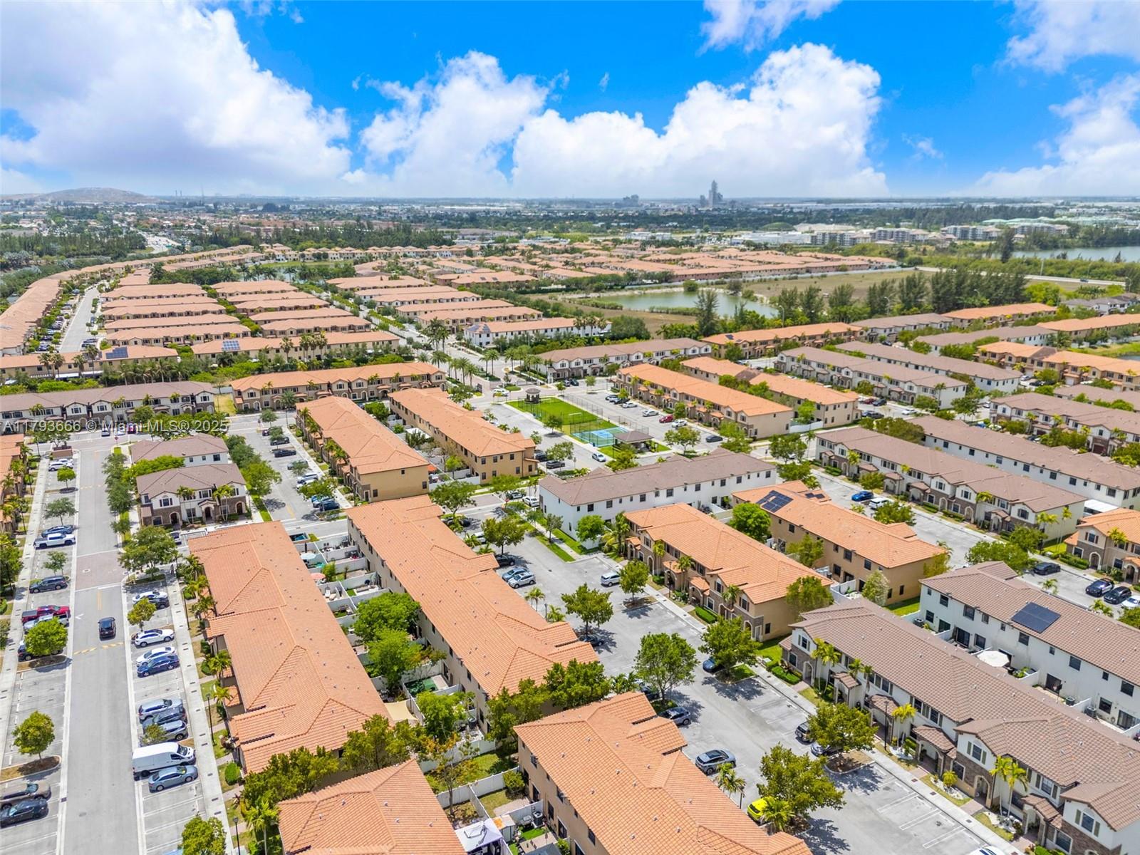 9371 W 33rd Ave, Hialeah, Florida image 32