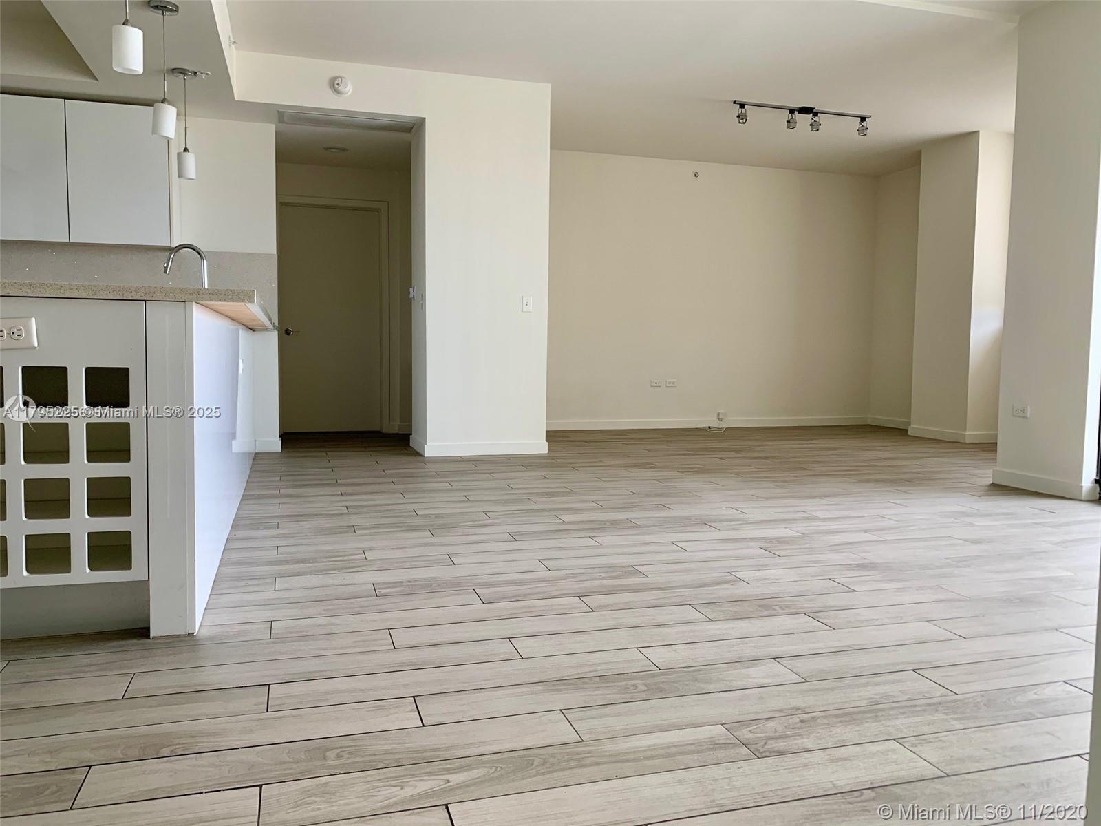 999 SW 1st Ave #1812, Miami FL 33130