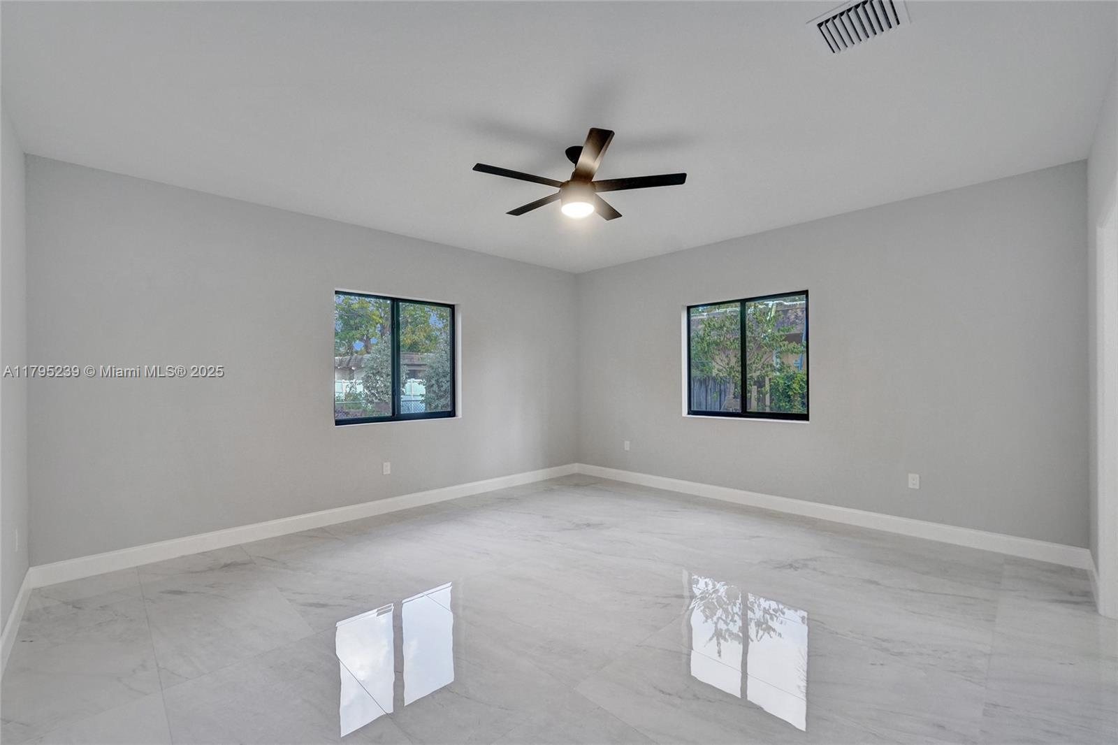 7806 NW 68th Ave, Tamarac, Florida image 11