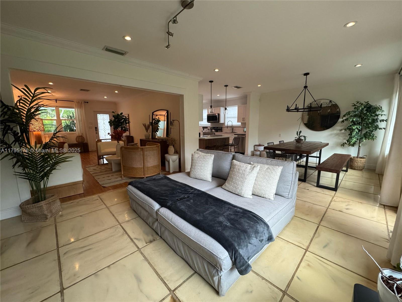 Listing Photo 18