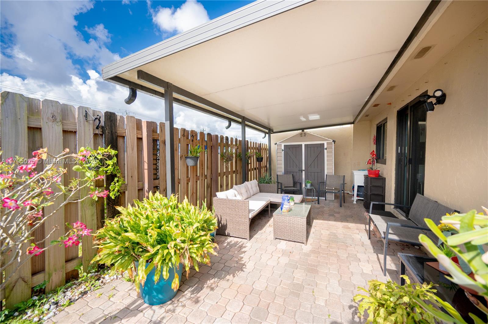 6268 NW 170th Ter, Hialeah, Florida image 25