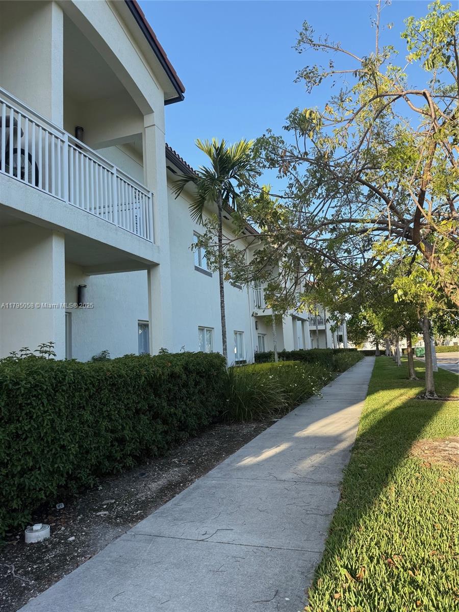 10950 NW 82nd St #115, Doral, Florida image 27