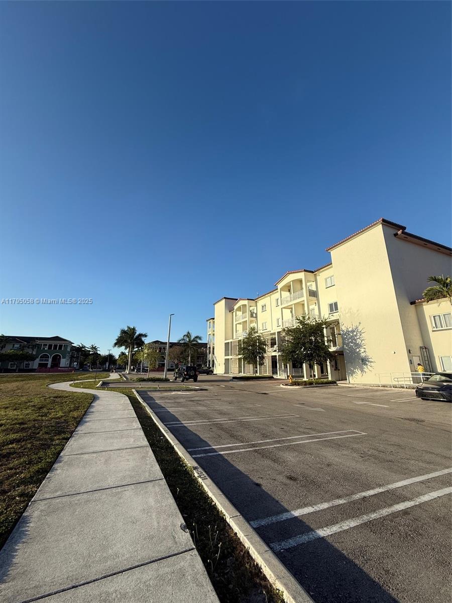 10950 NW 82nd St #115, Doral, Florida image 29