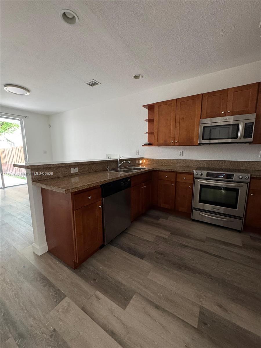 Property photo # 6