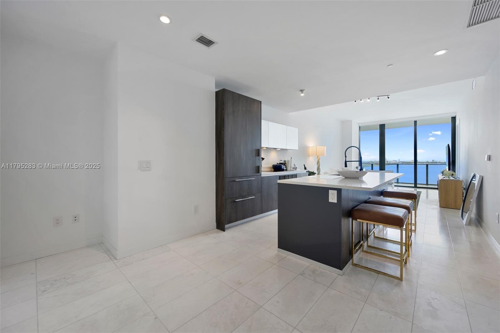 480 NE 31st St #1702, Miami FL 33137