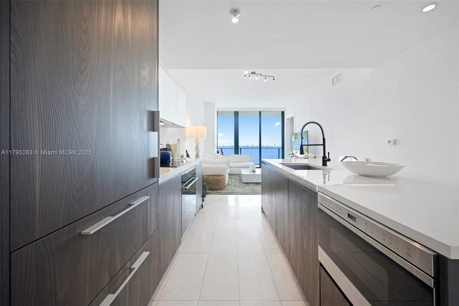480 NE 31st St #1702, Miami FL 33137