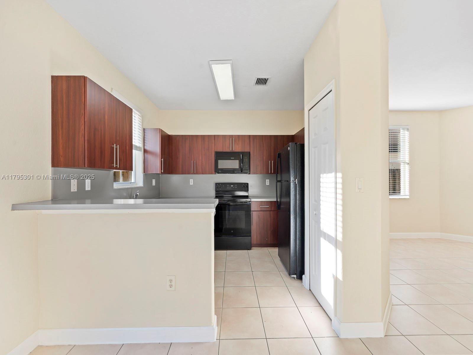 1416 SE 26th Ave, Homestead, Florida image 11