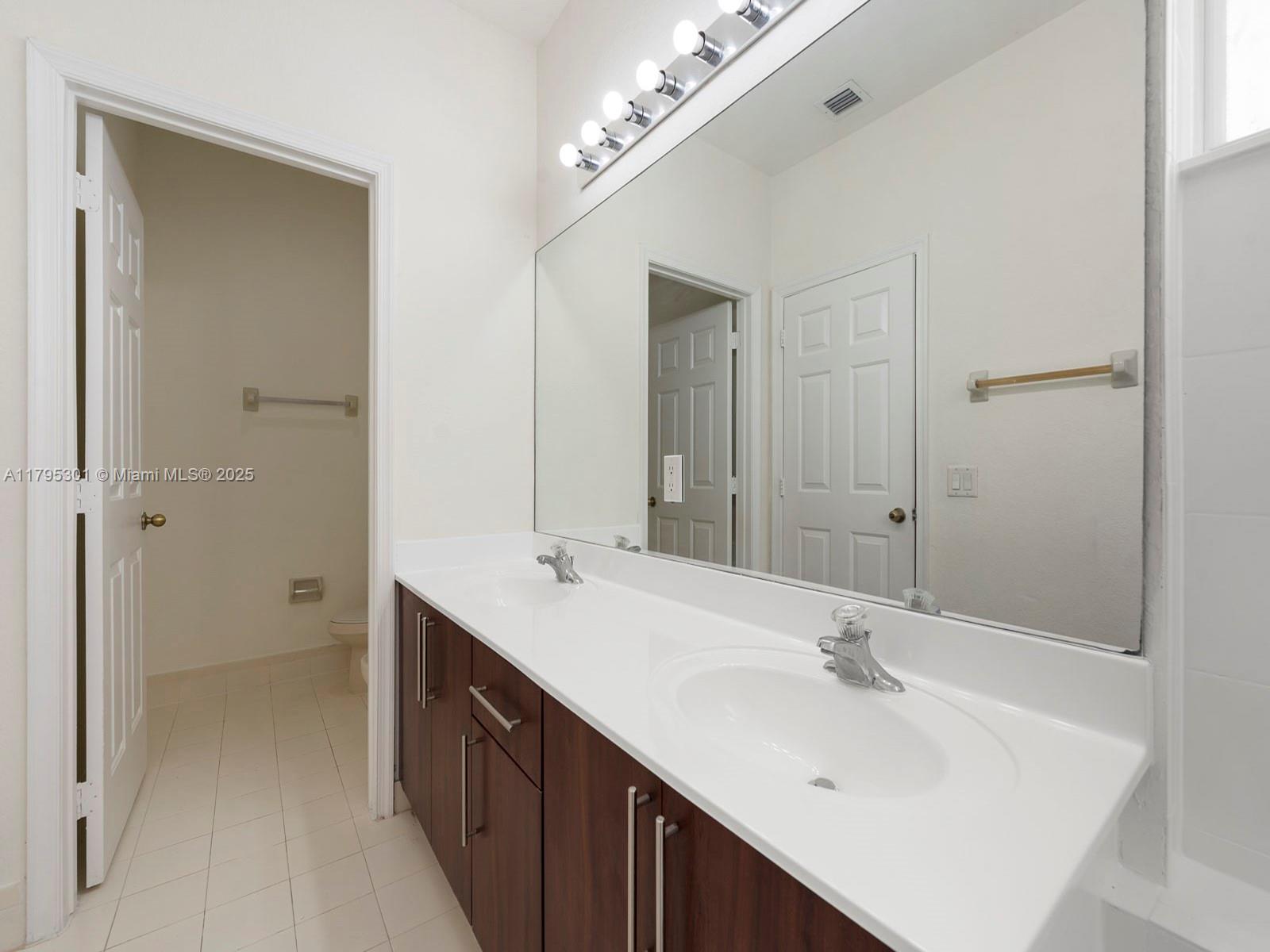 1416 SE 26th Ave, Homestead, Florida image 31