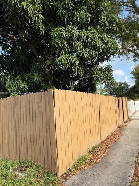 1090 NW 134th St, North Miami, Florida image 13