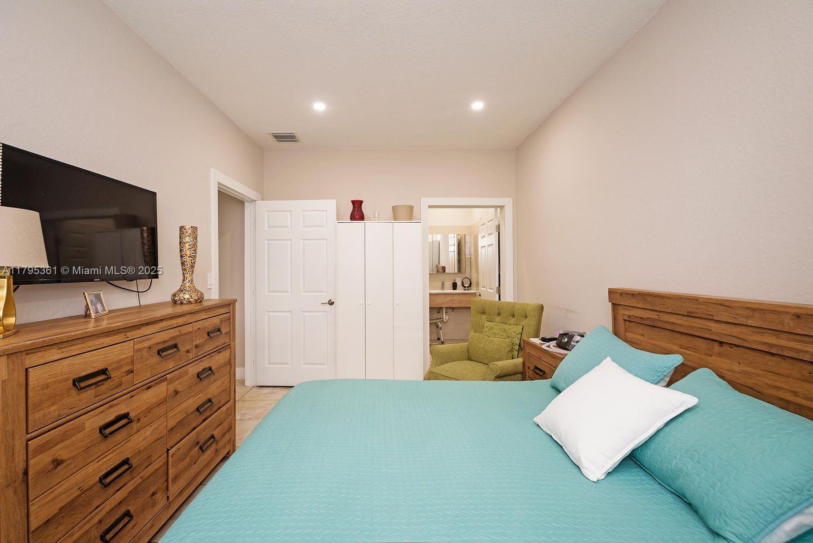 4300 SW 164th Path, Miami, Florida image 14
